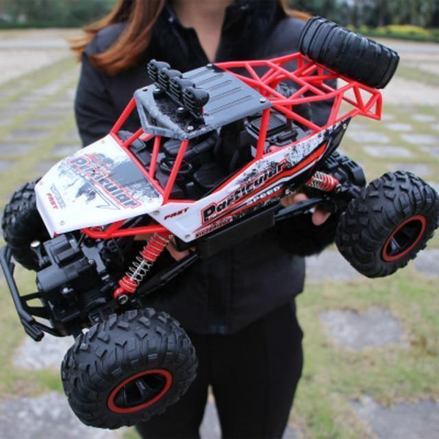BowLift | TerraClimb X4 – 4x4 RC Monster Truck for Powerful Off-Road Action
