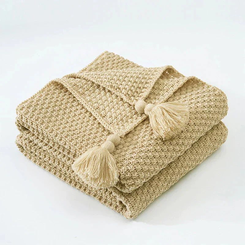 BowLift | Wool Blanket ArcticHaven | Scandinavian Design with Tassels & Balls | Warm & Stylish
