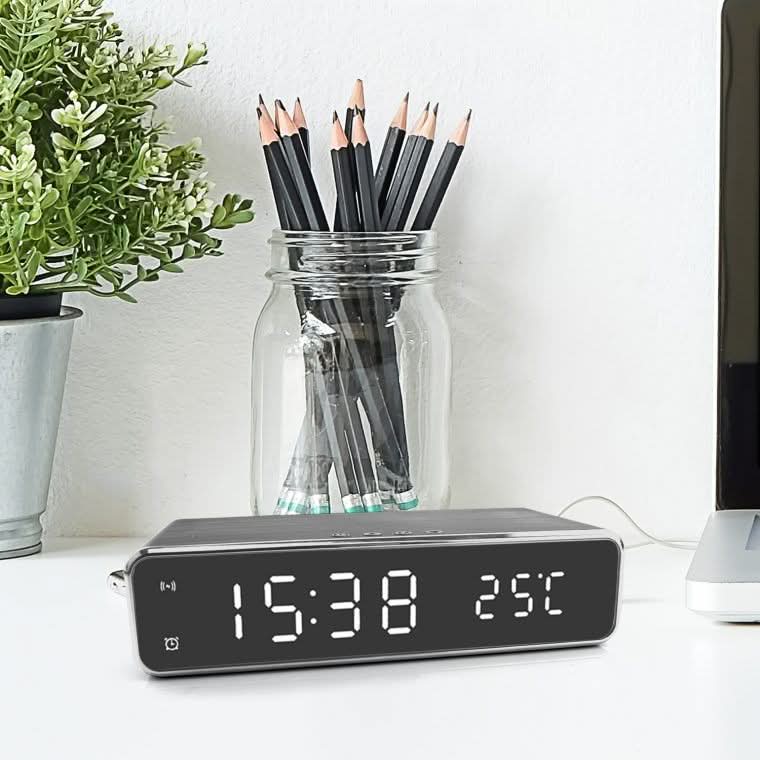 BowLift | BENNETT - LED alarm clock with wireless charger