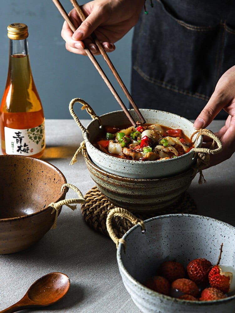 Fortessa ceramic bowl with hemp rope handle Bowlift