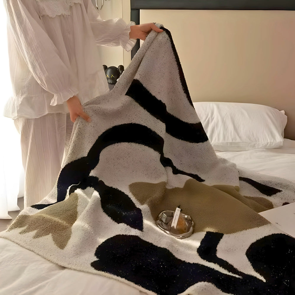 BowLift | Onyx Cozy All-Season Travel Bed Blanket