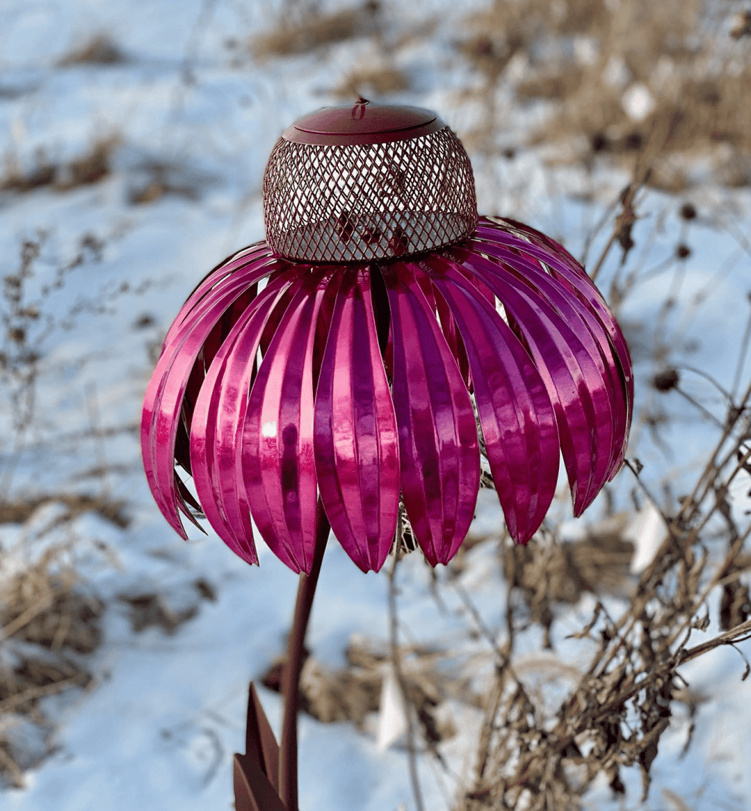 BowLift | BloomFeast – Elegant cone-shaped feeder that blends with garden flowers.