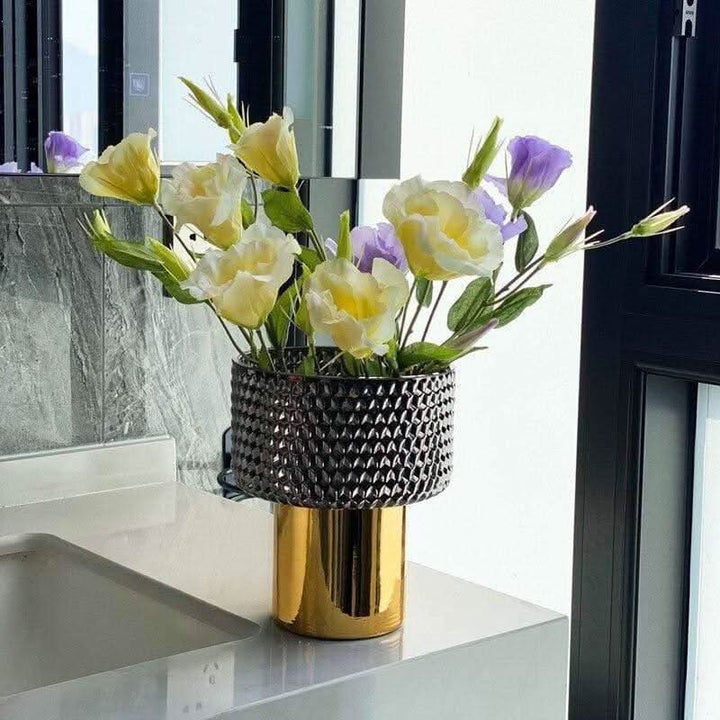 BowLift | LUNIKO – Minimalist Ceramic Vase for Modern Elegance
