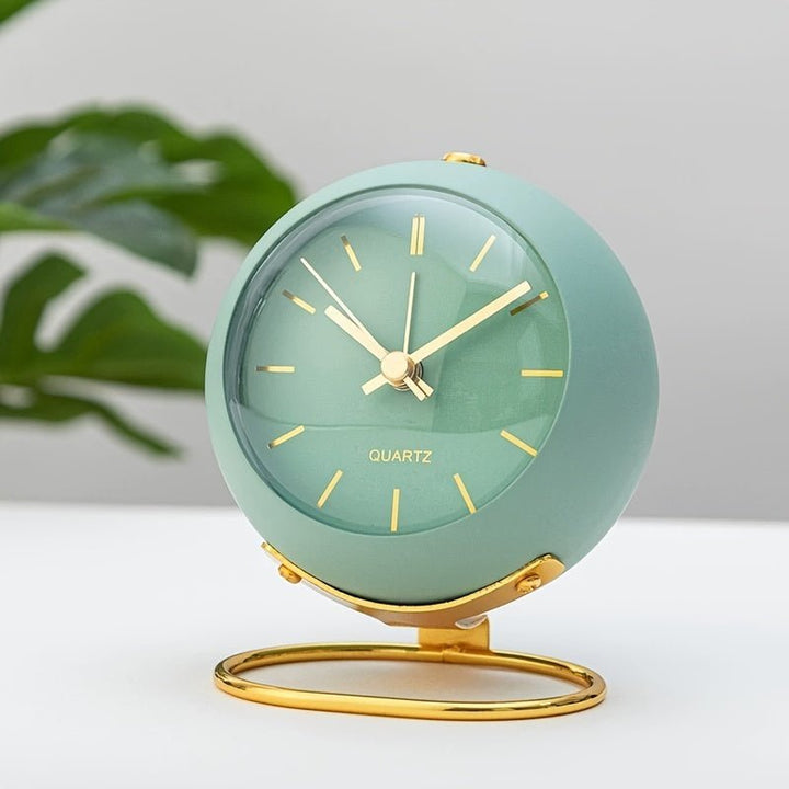 BowLift | Buzzley – Retro Analog Alarm Clock with Silent Movement