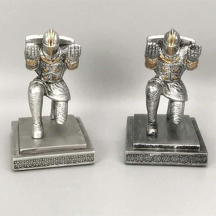 BowLift | knight pen holder