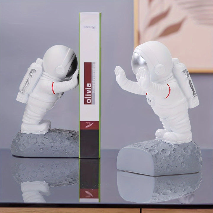 SpaceHold - Astronaut Bookends for a Space Theme Bowlift