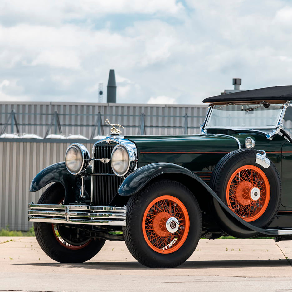 BowLift | Hood Ornament - Car Decorative Arts
