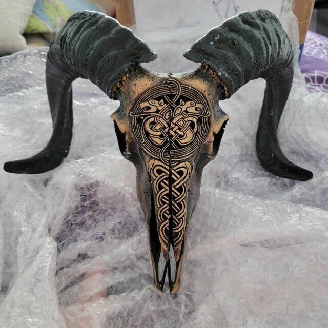 BowLift | Carved Ram Skull