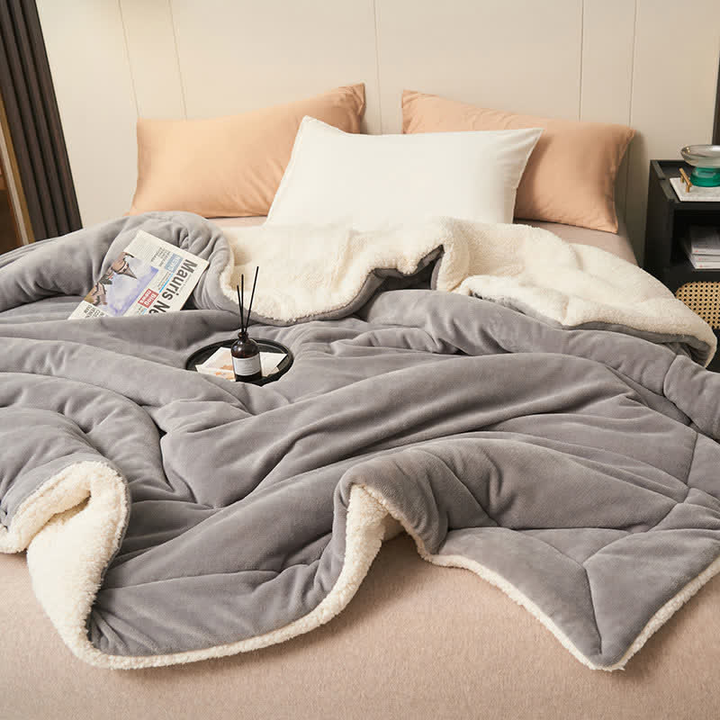 BowLift | Solid thick double-sided velvet cube blanket