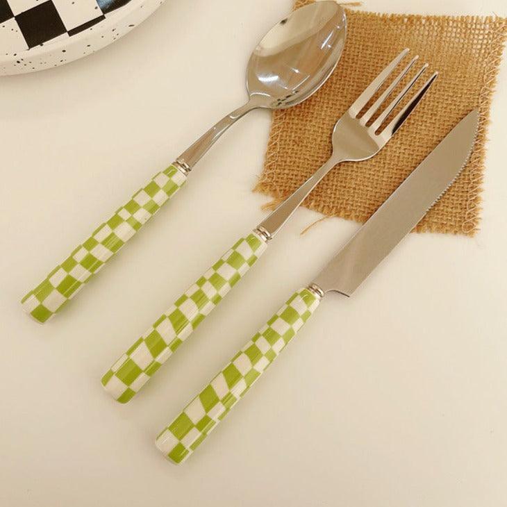 BowLift | RetroChef – Stylish stainless steel cutlery with checkerboard pattern