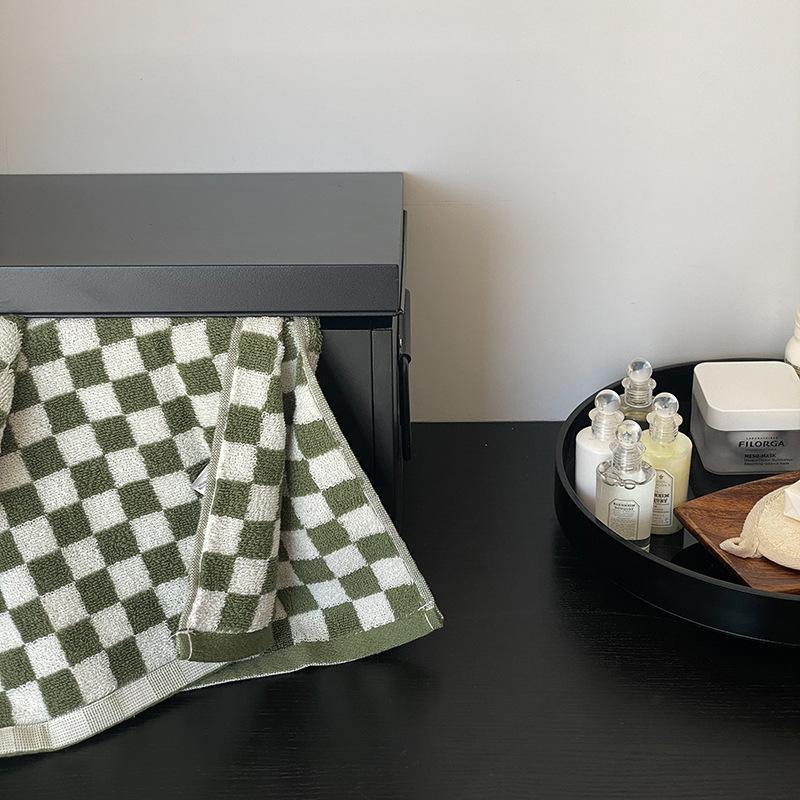 BowLift | Classic Checkerboard Towel Collection