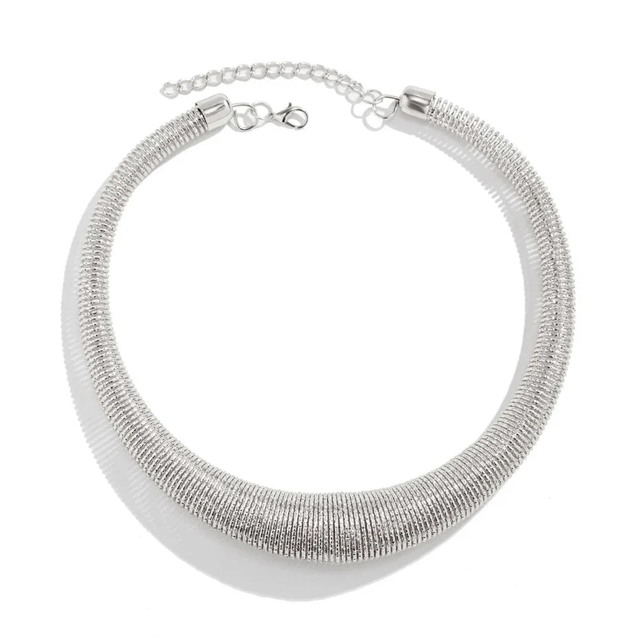 BowLift | Classy Chunky Textured Choker Necklace