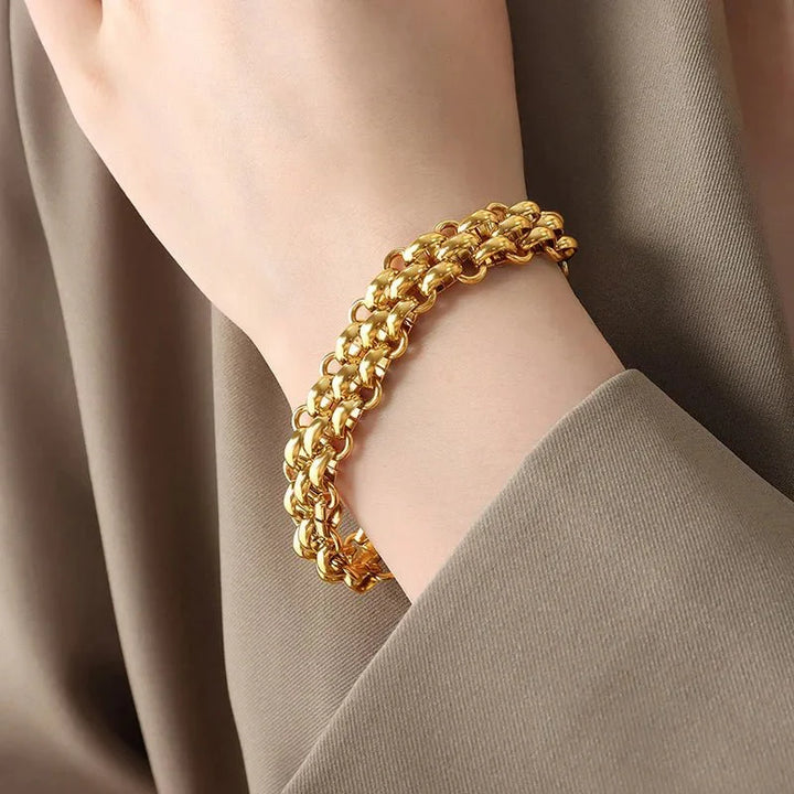 BowLift | Classy Rice Bead Necklace and Bracelet