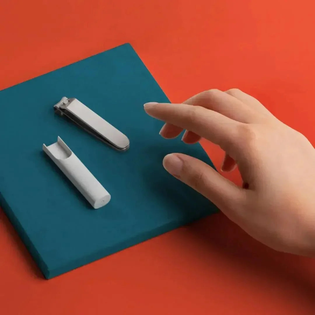 BowLift | CLIPGUARD CLIPPERS – Nail Clippers with Anti-Splash Design for Effortless Grooming