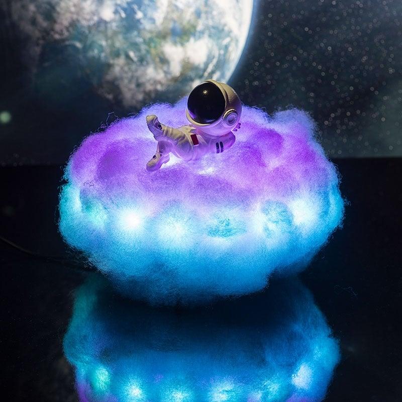 BowLift | Cloud Astronaut Lamp