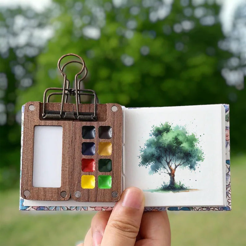 BowLift | Compact Creativity Anytime, Anywhere - KunstZet Watercolour Set
