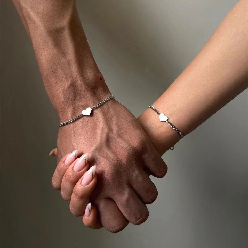BowLift | Couples Thin Cuban Link Heart Bracelet Set