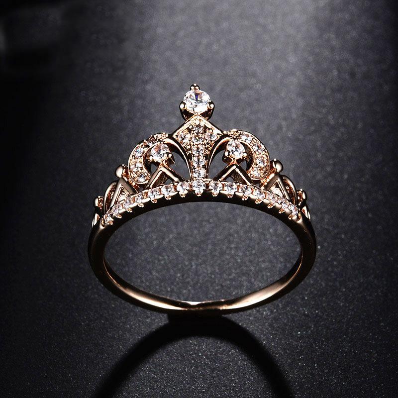 Cubic Zirconia Princess Crown Ring | Bowlift