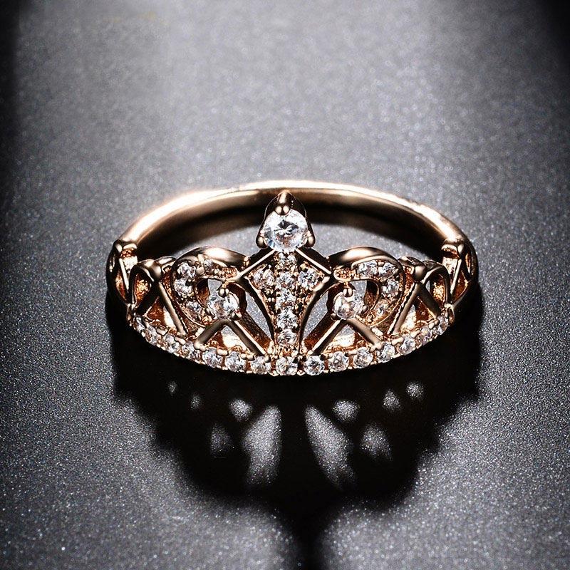Cubic Zirconia Princess Crown Ring | Bowlift
