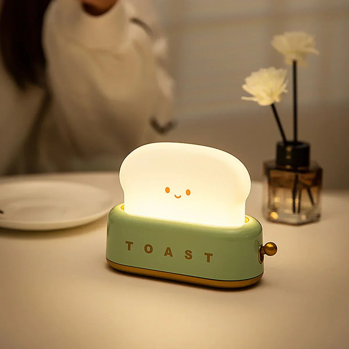 BowLift | Cute Toast Night Light - ToastieGlow
