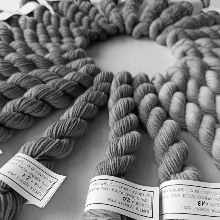 BowLift | WoolMagic – Adventskalender met 24 Wol-Surprises – Voor Brei- & Haakfans