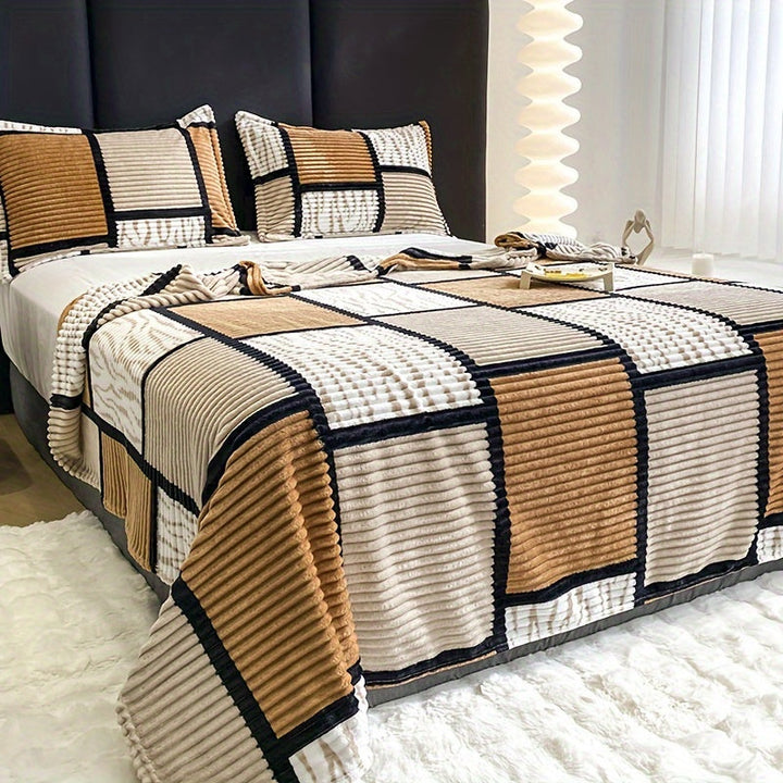 CozyLuxe – Flannel Blanket for Every Season Bowlift