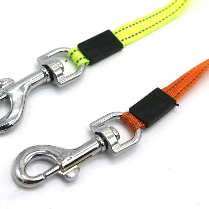 Bordeaux Duo – Double Dog Leash with LED and Pouch Holder Bowlift