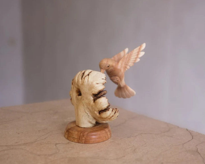 BowLift | Hummingbird Feeding on a Flower, Handmade Sculpture