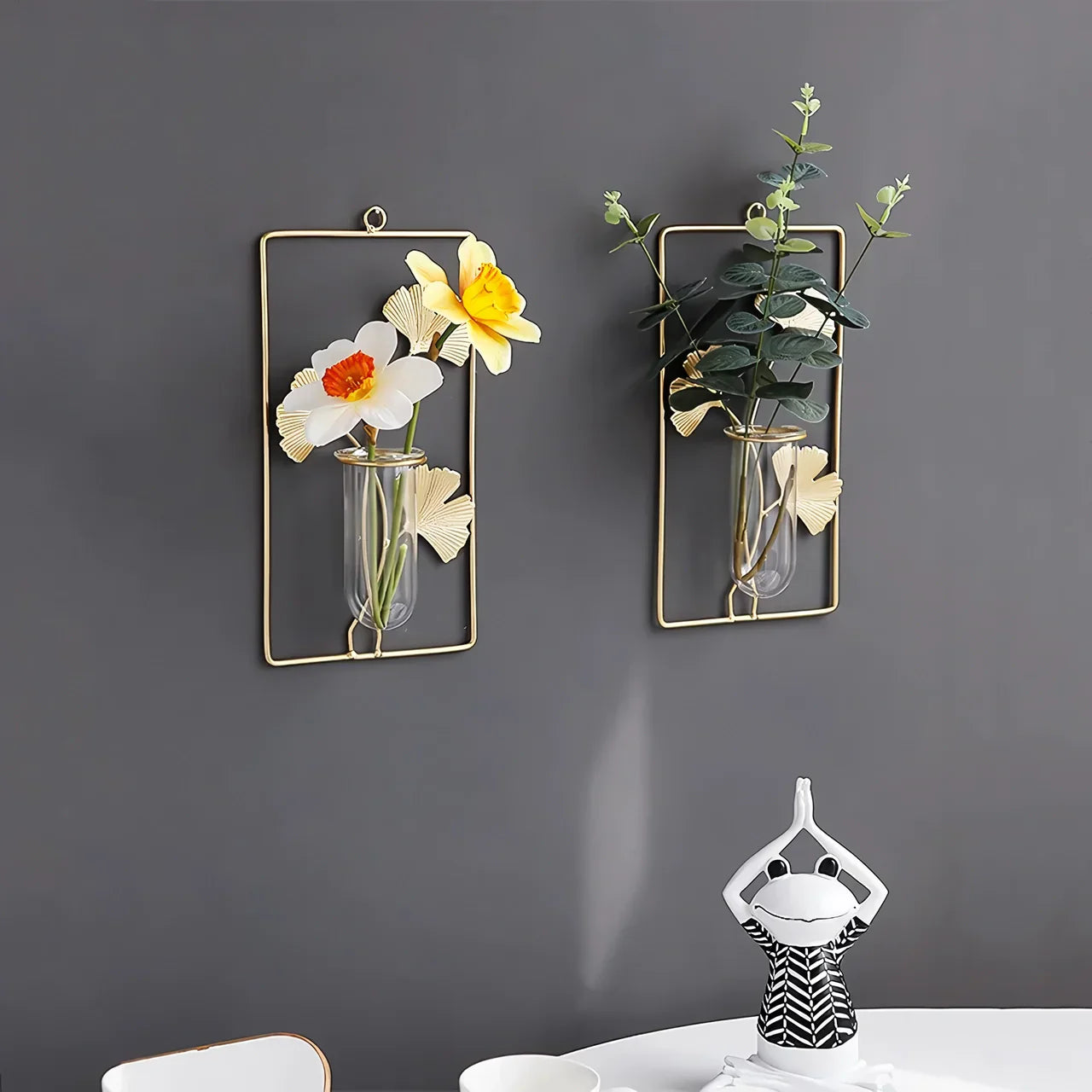 BowLift | Elegant Gold Iron Wall-Mounted Hydroponic Flower Pot