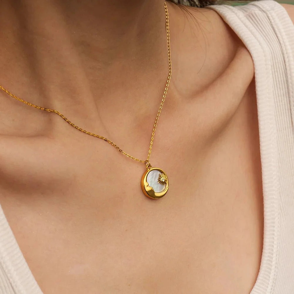 BowLift | Dainty Crescent Moon & Star Pendant Necklace