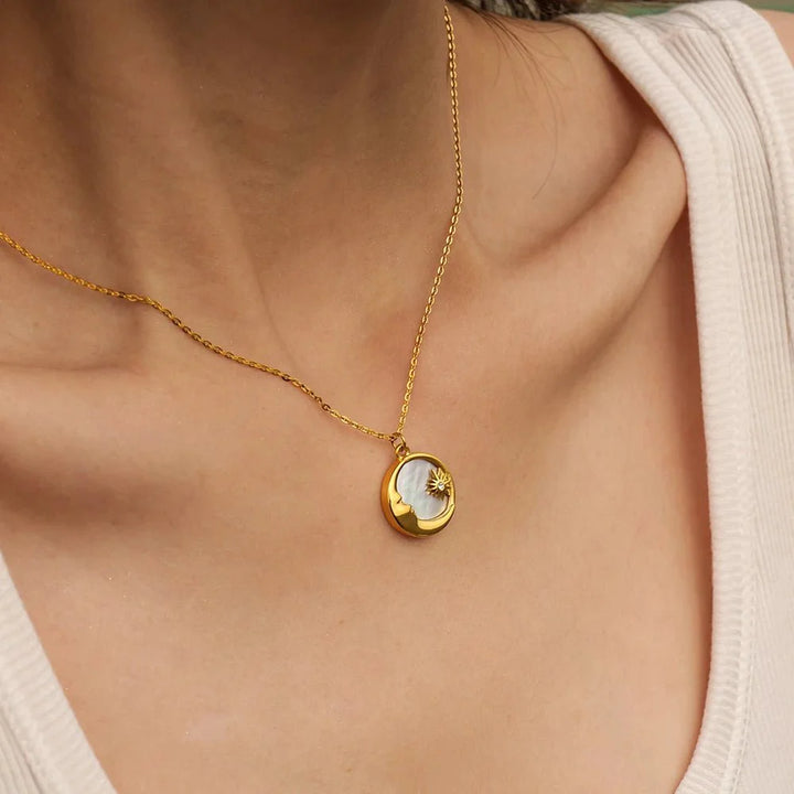 BowLift | Dainty Crescent Moon & Star Pendant Necklace