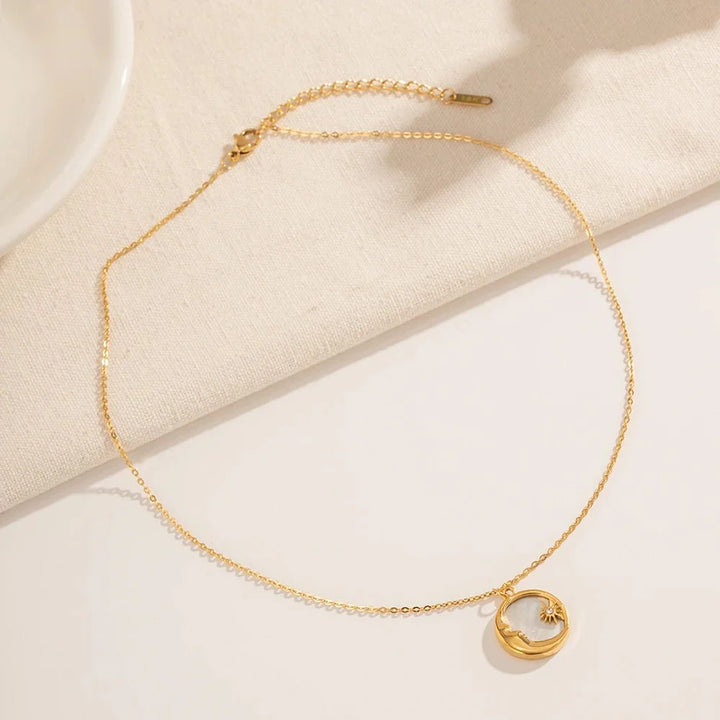 BowLift | Dainty Crescent Moon & Star Pendant Necklace