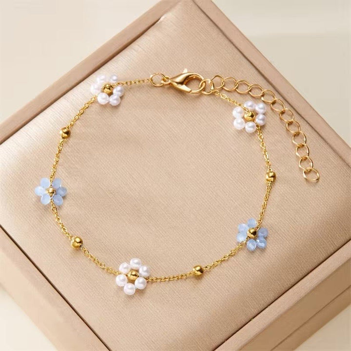 BowLift | Dainty Daisy Necklace & Bracelets