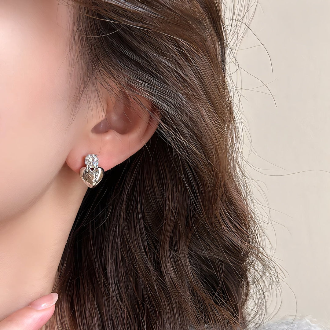 BowLift | Dainty Diamond Heart Stud Earrings