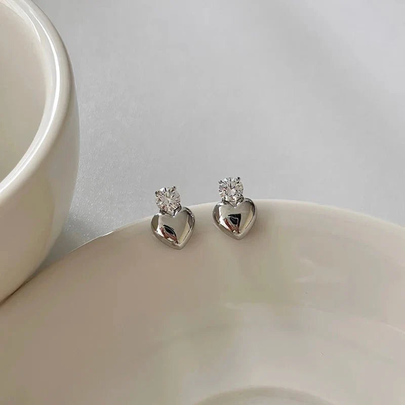 BowLift | Dainty Diamond Heart Stud Earrings