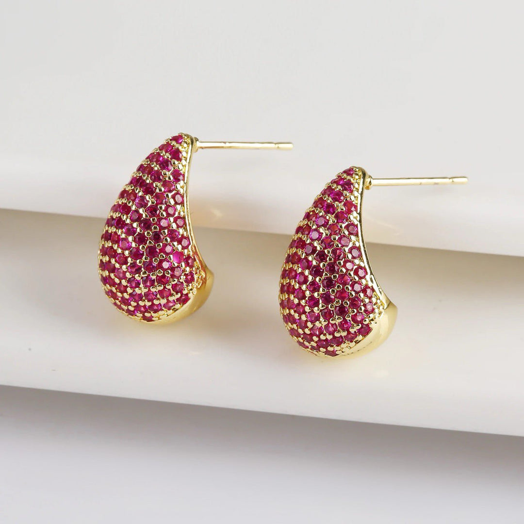 BowLift | Dainty Glimmering Diamond Teardrop Earrings