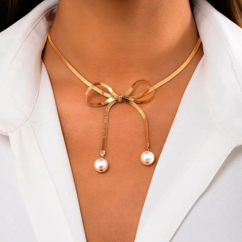 BowLift | Dainty Herringbone Pearl Bow Necklace