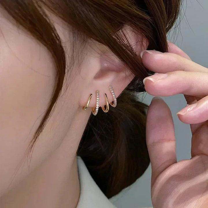 BowLift | Dainty Shimmering Claw Huggie Earrings