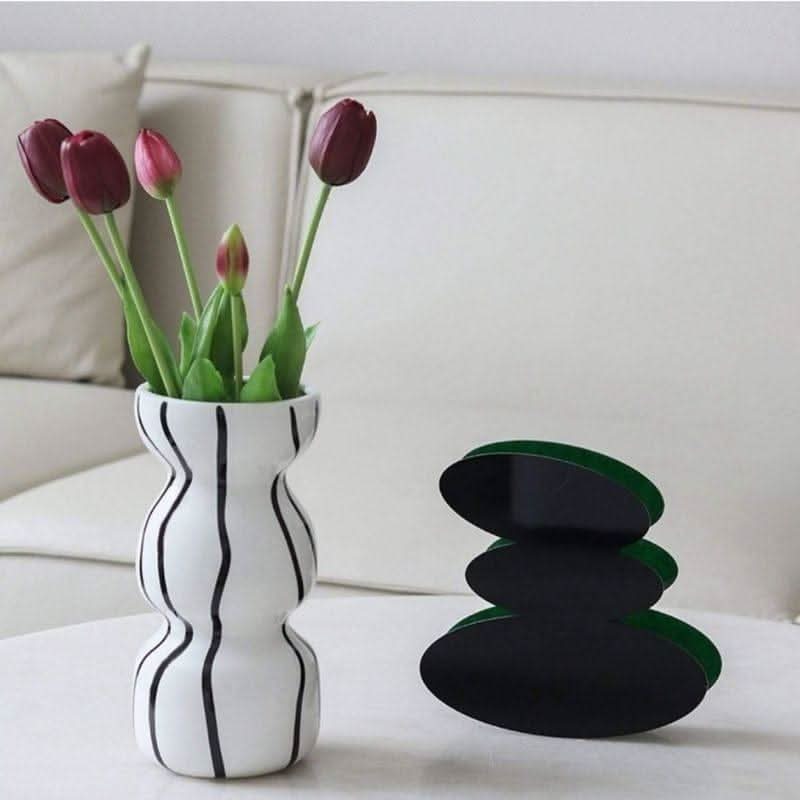 BowLift | HANAMI – Elegant ceramic vase for stylish spaces