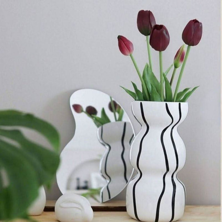 BowLift | HANAMI – Elegant ceramic vase for stylish spaces