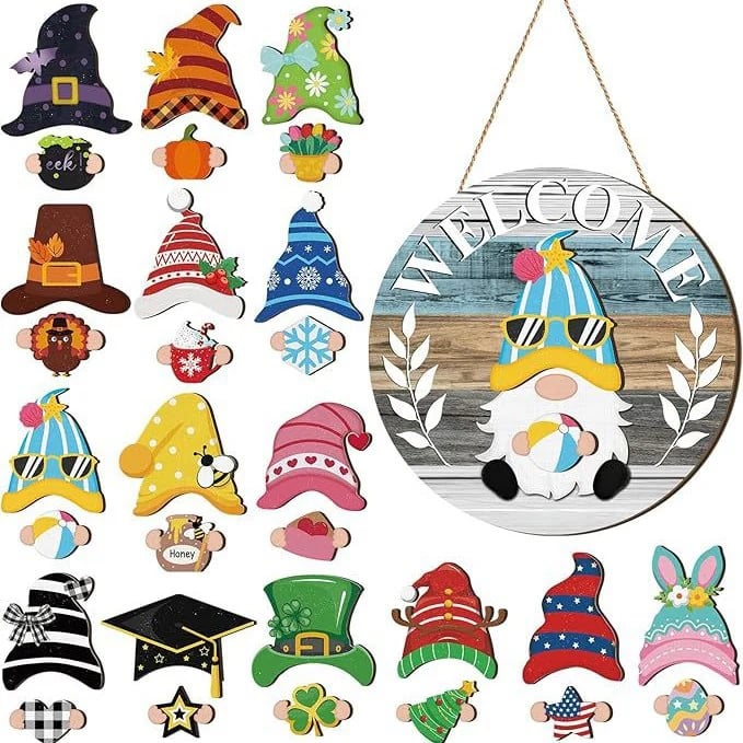 BowLift | The best Christmas decorationsInterchangeable welcome sign with wooden gnome