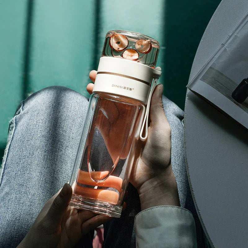 BowLift | Double-walled glass bottle with tea strainer and infuser