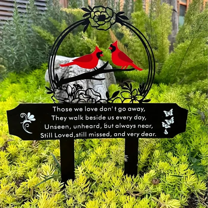 BowLift | Metal Cardinal Cemetery Memorial Stake