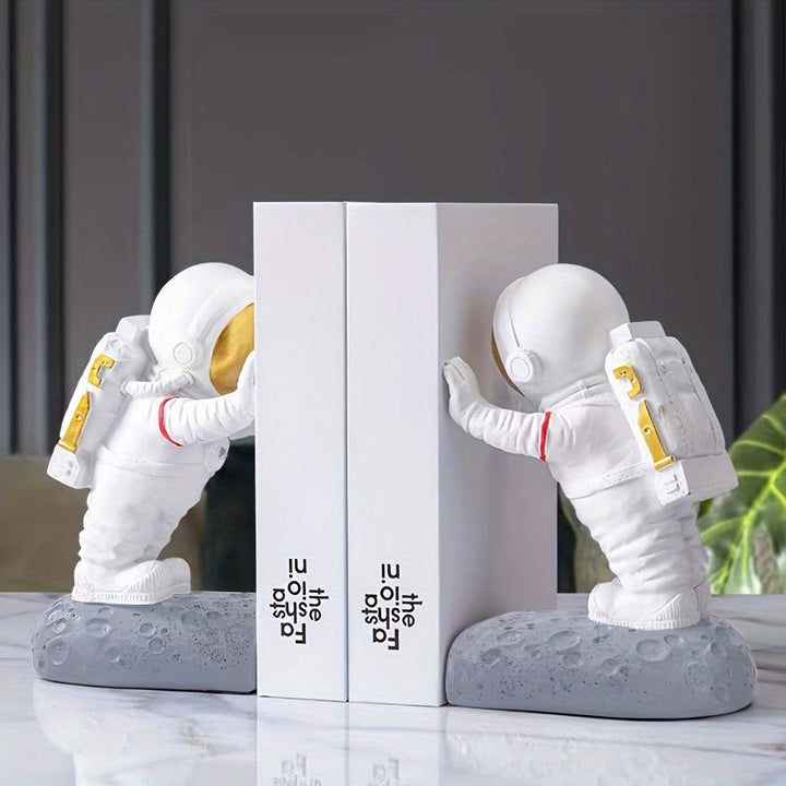 SpaceHold - Astronaut Bookends for a Space Theme Bowlift