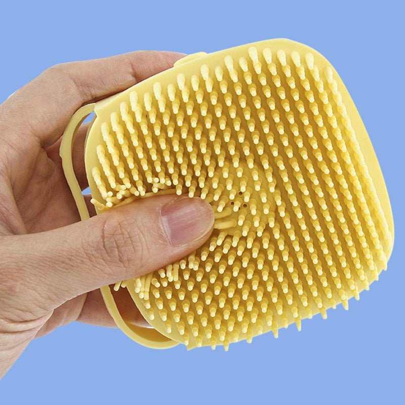 BowLift | DOGEASE – Grooming Brush with Integrated Shampoo Dispenser & Massage Function