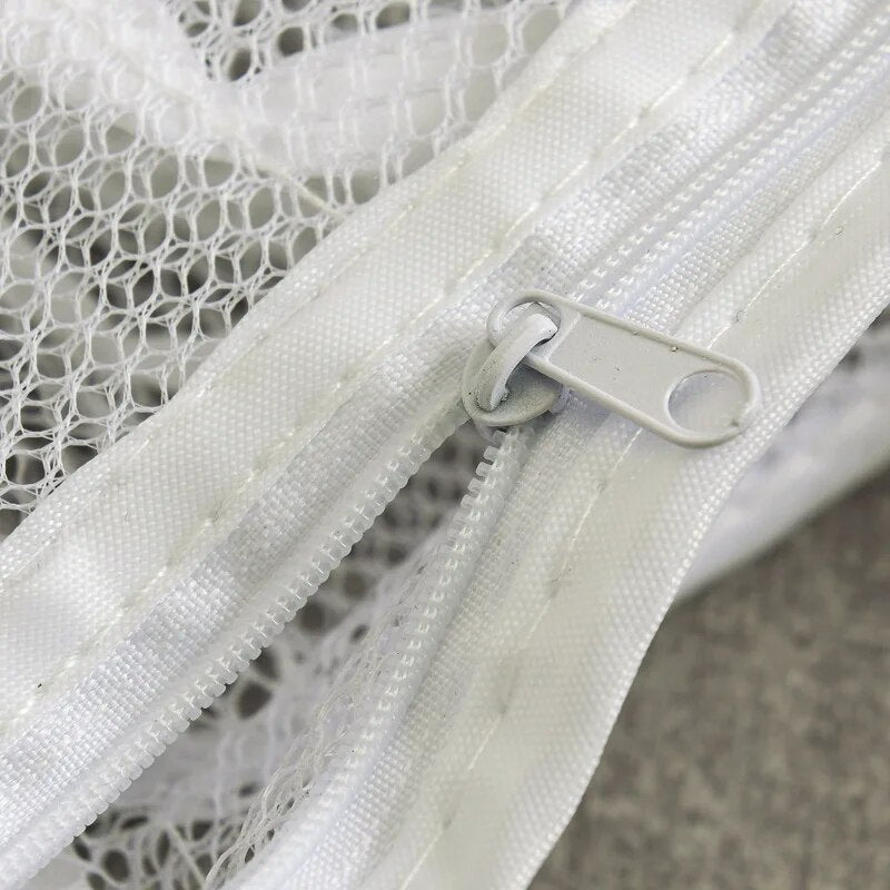 BowLift | SneakClean - Protect your shoes - Safe washing - Impeccable results