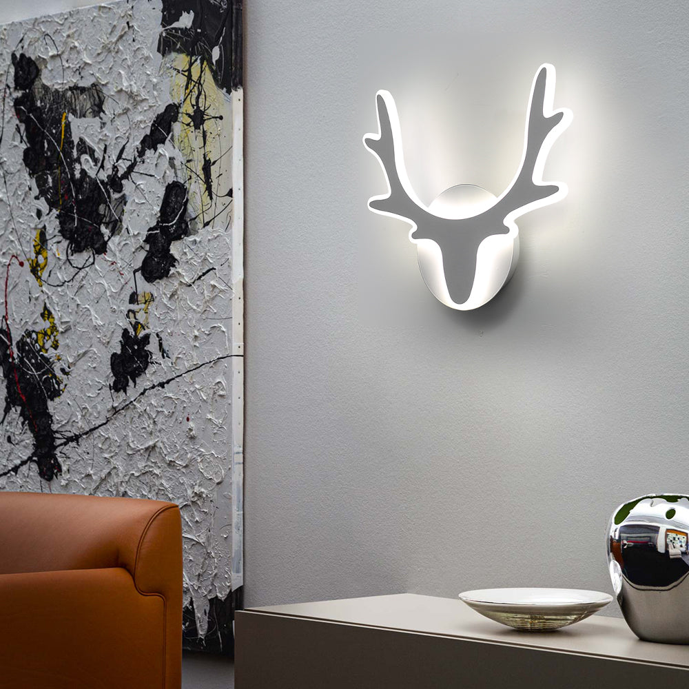 Wall lamp in Scandinavian style with deer antler decoration, modern LED lighting | Bowlift