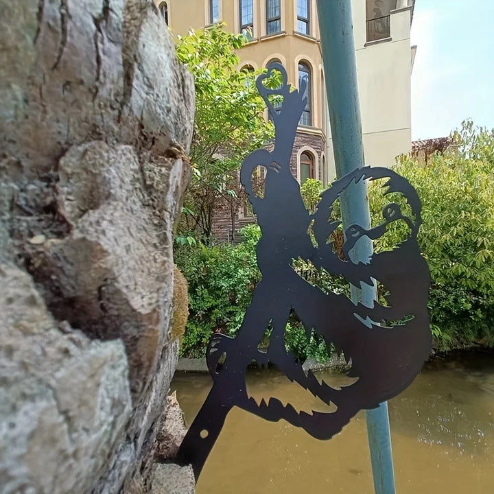 BowLift | Charming sloth for a fairy tale garden