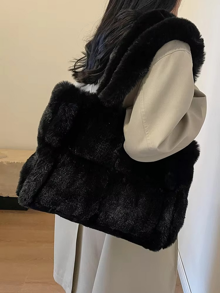 BowLift | Women's handbag made of soft plush with high capacity for winter