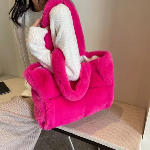 BowLift | Women's handbag made of soft plush with high capacity for winter
